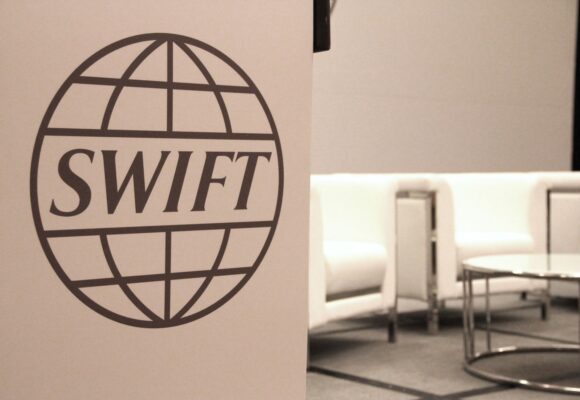 Swift’s $1.5 quadrillion network faces a blockchain test